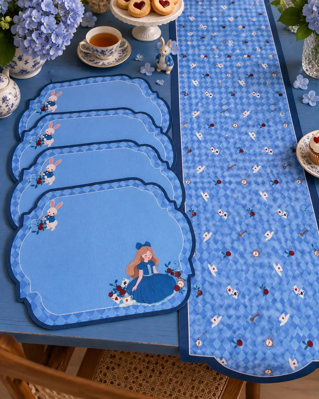 Kit Alice no país das maravilhas — 4 Americanos + 1 Trilho