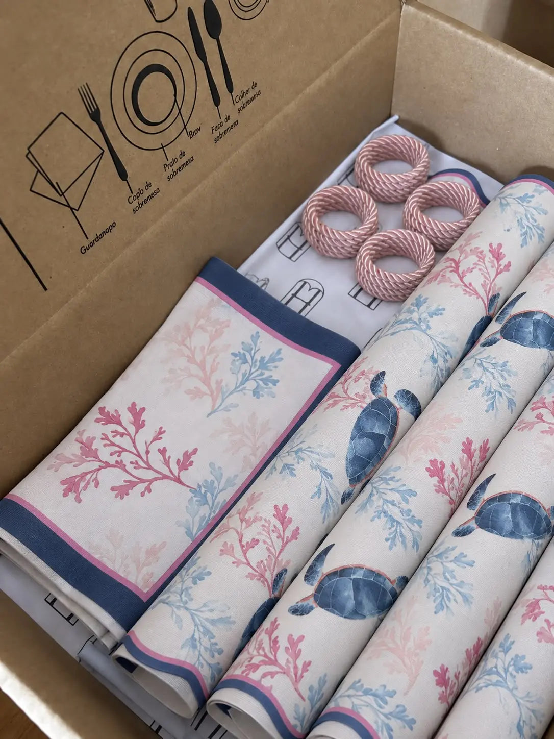 Kit de Mesa Posta Tartaruga Azul - PG clássico rosa