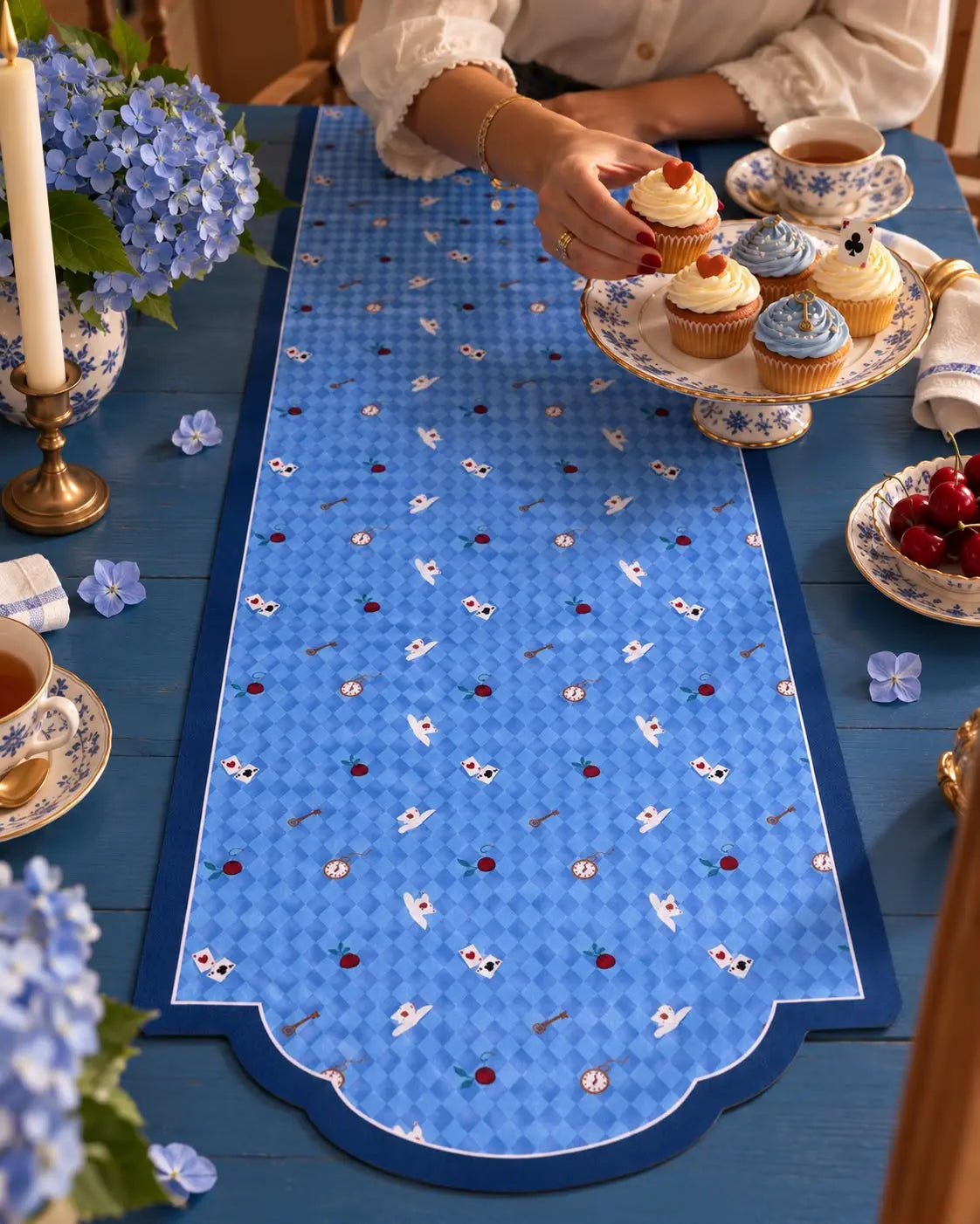 Trilho De Mesa Alice no país das maravilhas