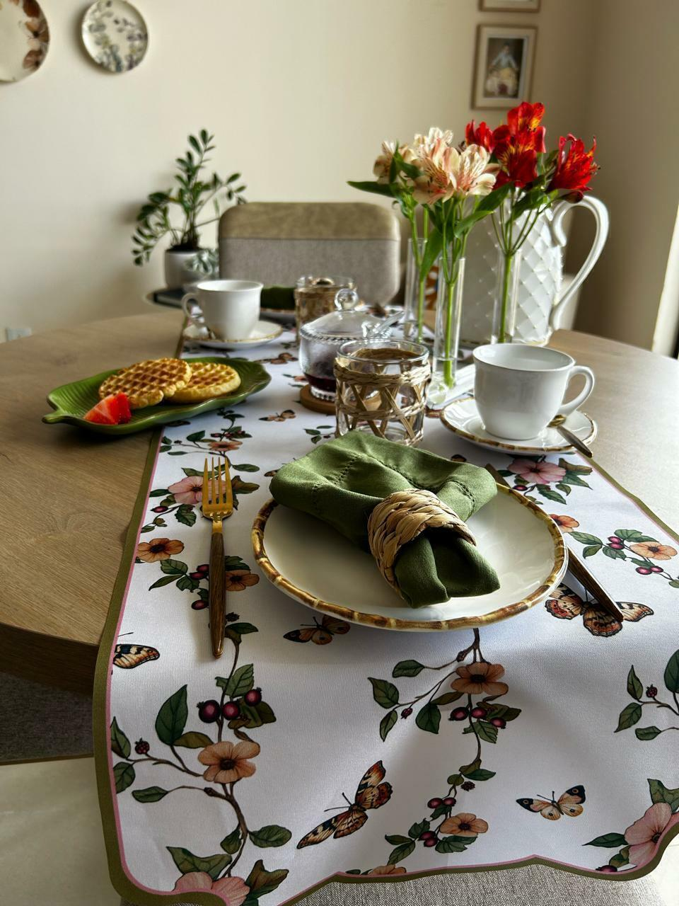 Trilho De Mesa Botânica